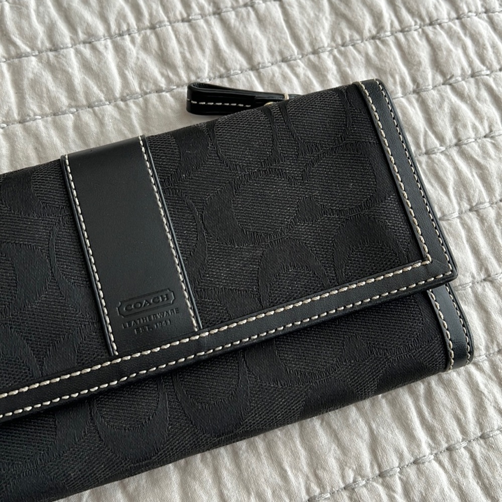 Coach Wallet - Picture 5 of 9